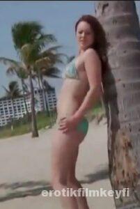 Bikinili Süt Gibi Kızlar